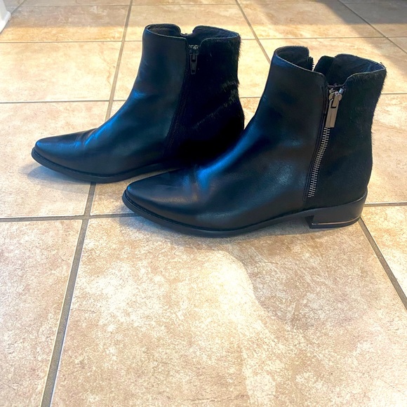 Tristan Chic Boots - Picture 1 of 5